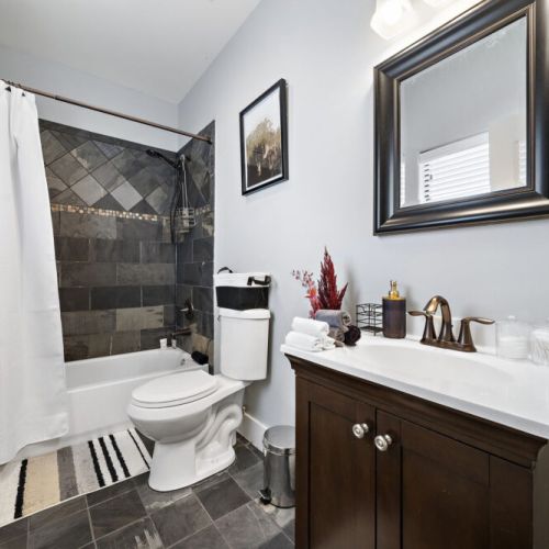 2nd bathroom is fully stocked with all you need.