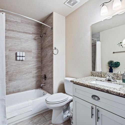 2nd full bathroom is fully stocked with all you need.