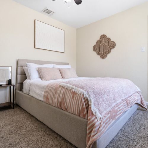 3rd bedroom with queen size bed and twin size bed (daybed with trundle), and a bench for your comfort!
