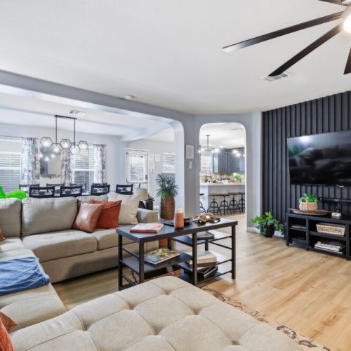Perfectly designed to accommodate all your family and friends comfortably.
