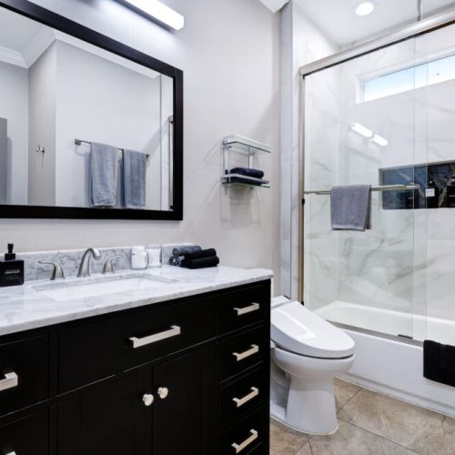 3rd full bathroom is fully stocked with all you need.