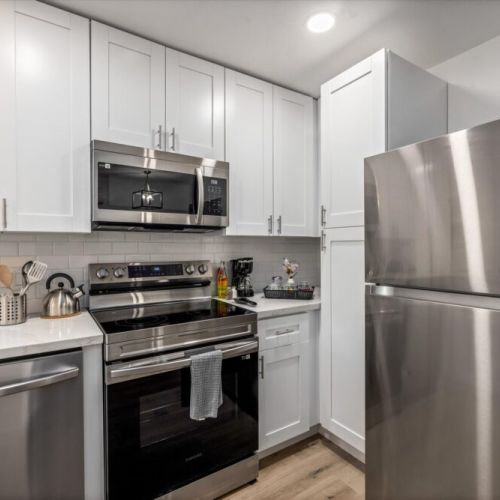Stainless steel appliances. Coffee bar with Drip coffee machine and complimentary coffee, tea, sugar and cream included!