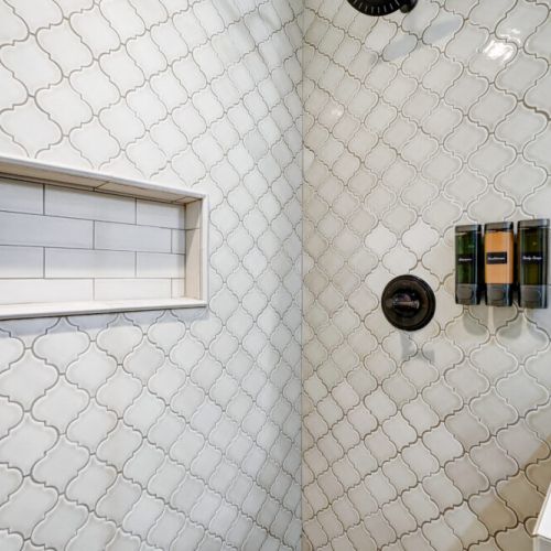 Shampoo, conditioner, and body wash included for maximum comfort.
