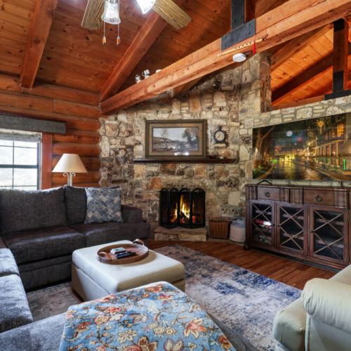 Perfectly designed to accommodate all your family and friends comfortably.