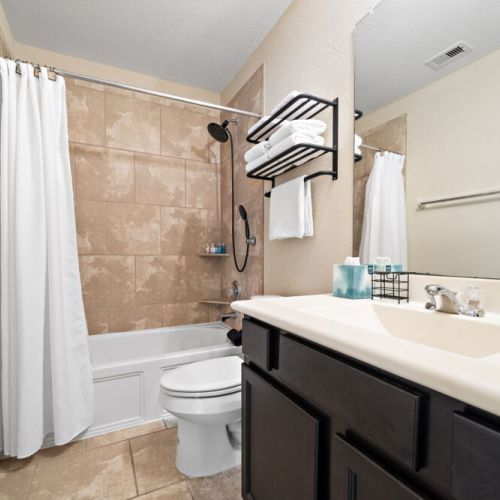 Full bathroom is fully stocked with all you need.