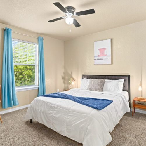 4th bedroom with queen size bed.