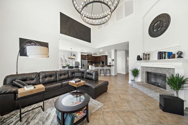Austin Retreat House | Gym Yoga | 6BR | Yard BBQ