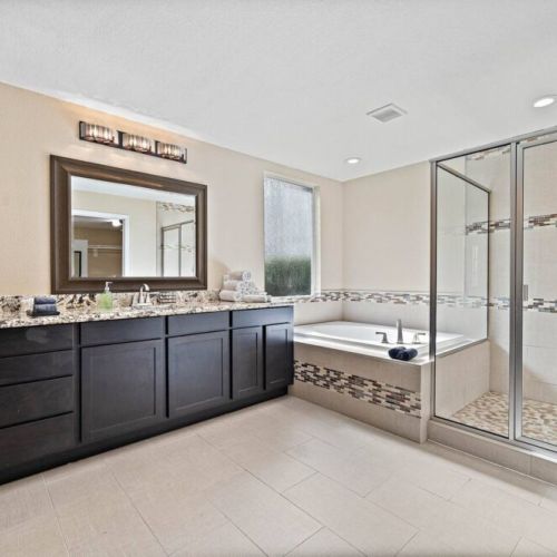 1st bathroom is fully stocked with all you need. Makeup pads and q-tips included.