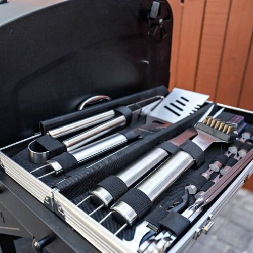 Full grill set included.