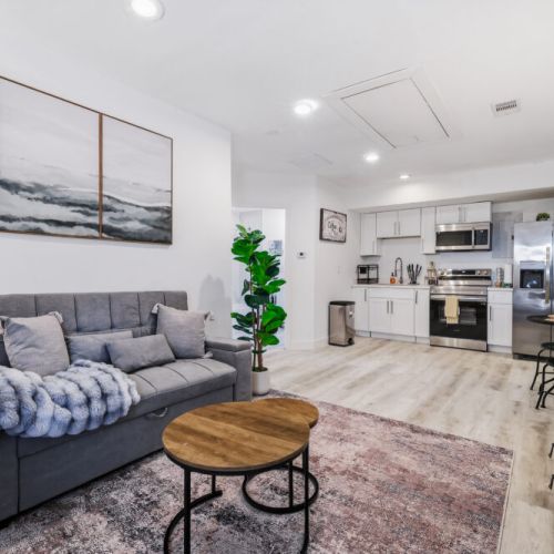 Family room equipped with a second kitchen, we take your comfort into account