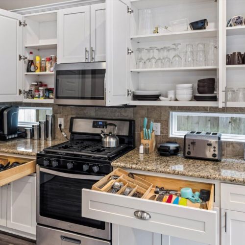 Kitchen is fully equipped so that you can feel like home for long stays.