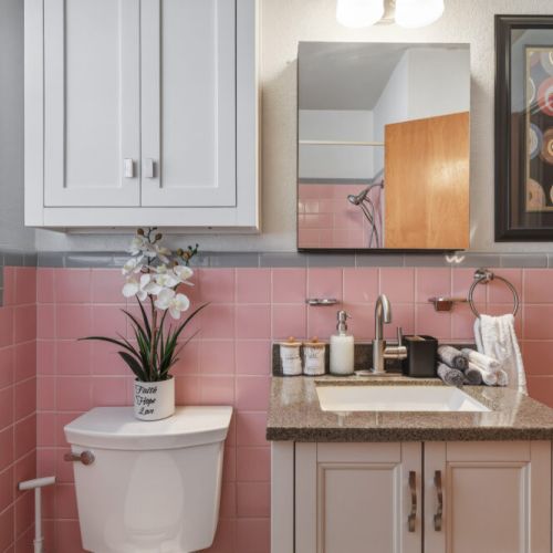 Second full-bathroom is fully stocked with all you need.