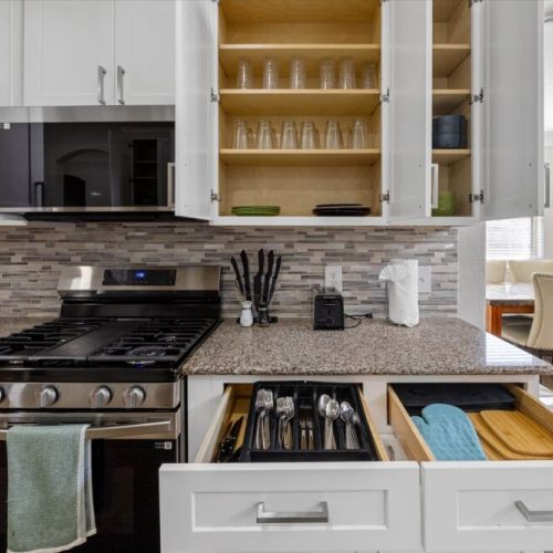 Kitchen is fully equipped so that you can feel like home for long stays.