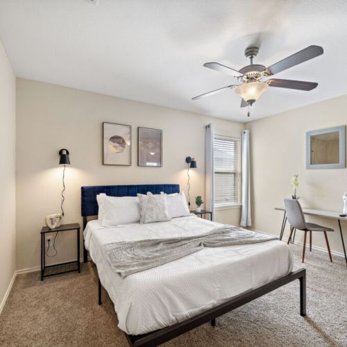 4th bedroom with queen size bed.