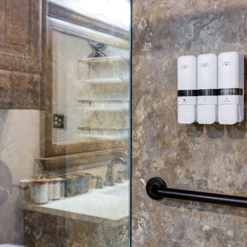 Shampoo, conditioner and body wash included for maximum comfort.