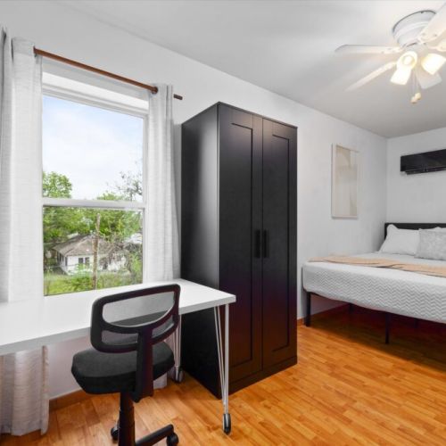 Do you need to finish some work? No problem, we got you covered! We include a desk and a desk chair.