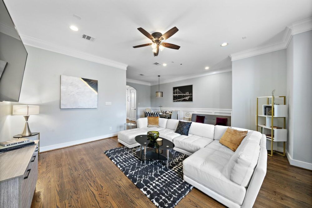 Perfectly designed to accommodate all your family and friends comfortably.