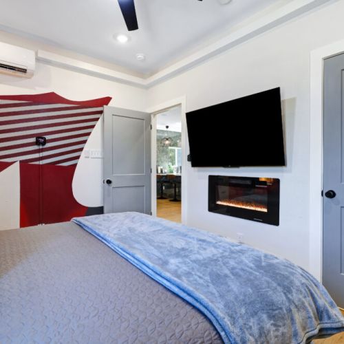 Simplicity, style, and warmth combine to create the perfect space for relaxation