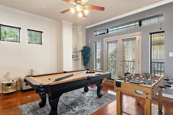 Near DT, Heights, Washington | WiFi | Games | BBQ