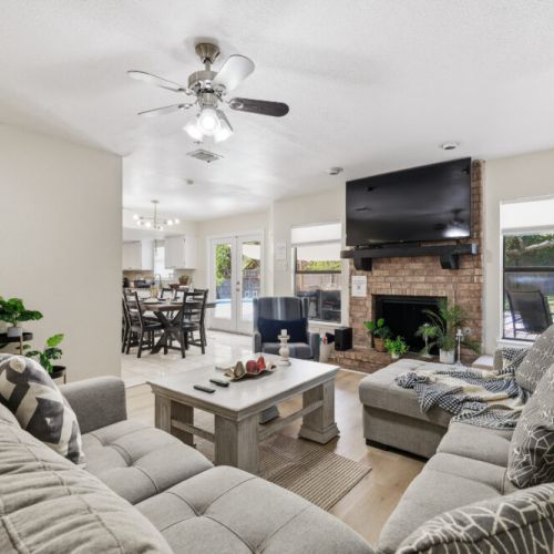 Perfectly designed to accommodate all your family and friends comfortably.