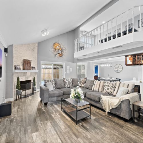 Perfectly designed to accommodate all your family and friends comfortably.