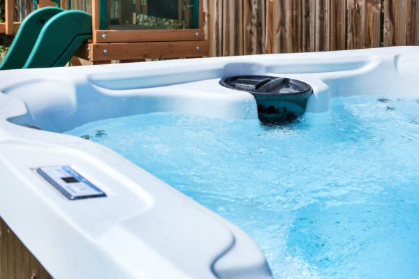 Hot Tub Nr Sea World Yard BBQ Swing Set Game Room