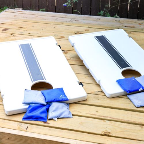 All set-up for an entertaining game of cornhole!