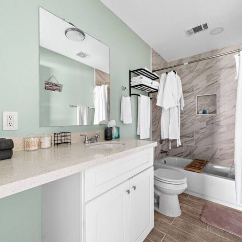 3rd full bathroom is fully stocked with all you need.