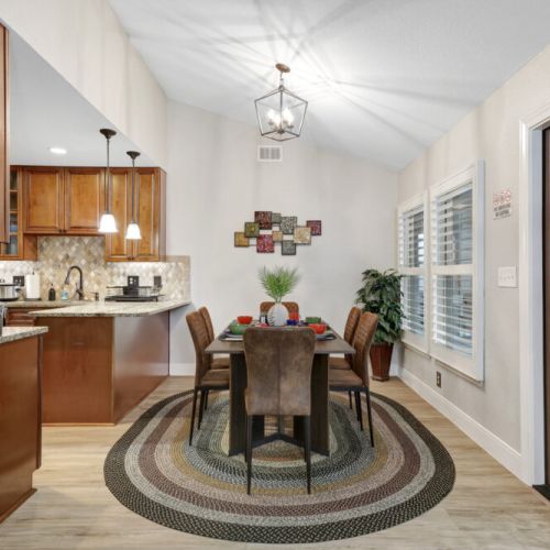 Breakfast bar available for maximum convenience.