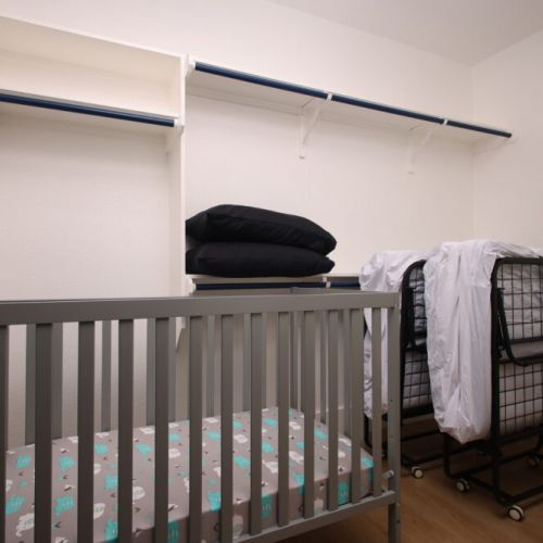Crib and 3 pull outs for even more sleeping possibilities