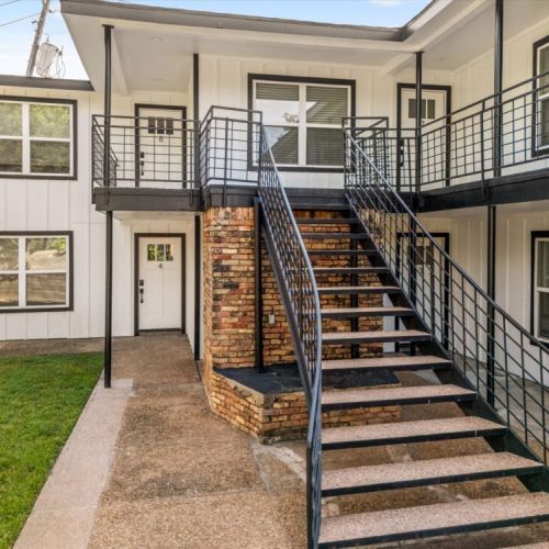 Welcome home! This unit is on the 1st floor of the building.