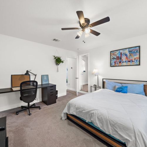 4th bedroom with queen size bed.