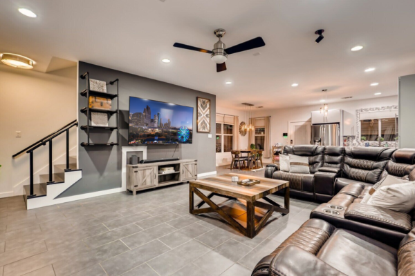 Downtown Private Oasis Stay | Fire Pit & Hot Tub