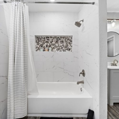 2nd full bathroom is fully stocked with all you need.