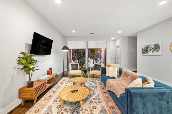 Near Downtown + Midtown | Pets | WiFi TVs | Games