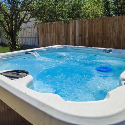 Relaxing hot tub!