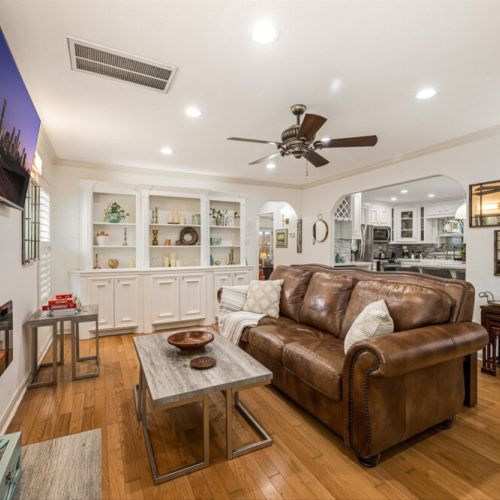 Perfectly designed to accommodate all your family and friends comfortably.