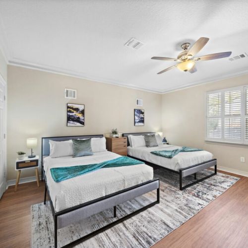 3rd bedroom with 2 queen size beds.