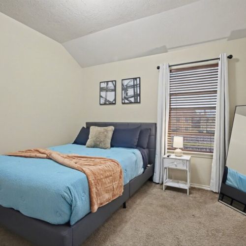 Inviting, don't you think? Full-length mirror included.