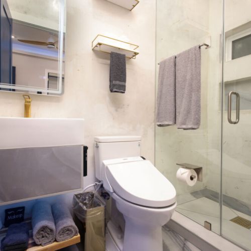 5th full bathroom is fully stocked with all you need.