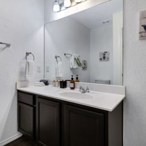 3rd full bathroom is fully stocked with all you need.