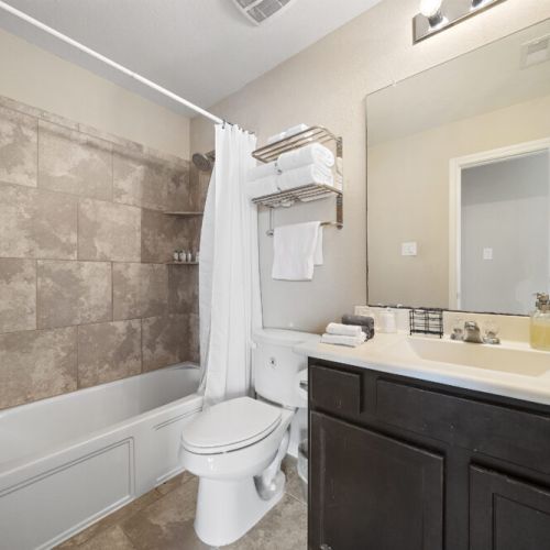 2nd full bathroom is fully stocked with all you need.
