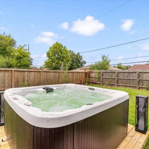 This luxurious hot tub is just one reservation away!