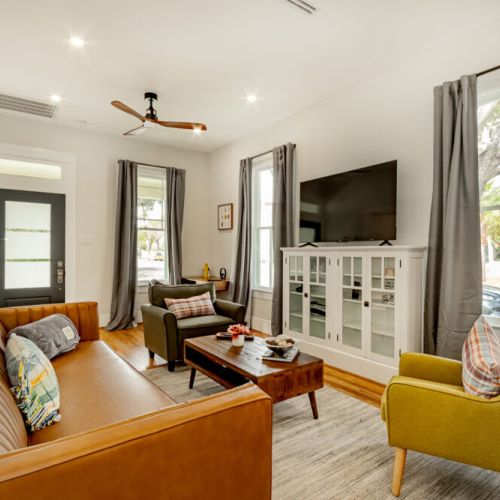 Perfectly designed to accommodate all your family and friends comfortably.