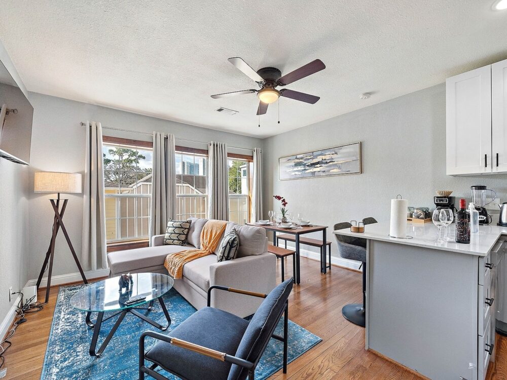 Stunning Luxury Rentals With Museumsic Headquarters Designer image